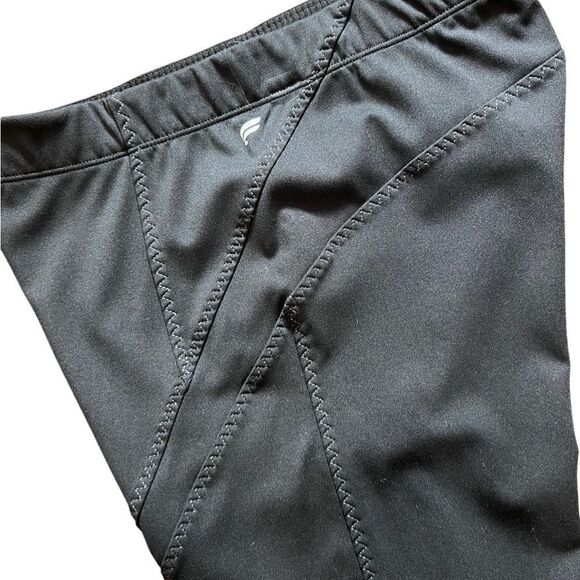 Fabletics High Waisted Statement Motion365 Shorts Womens Size Small Black - Picture 4 of 10